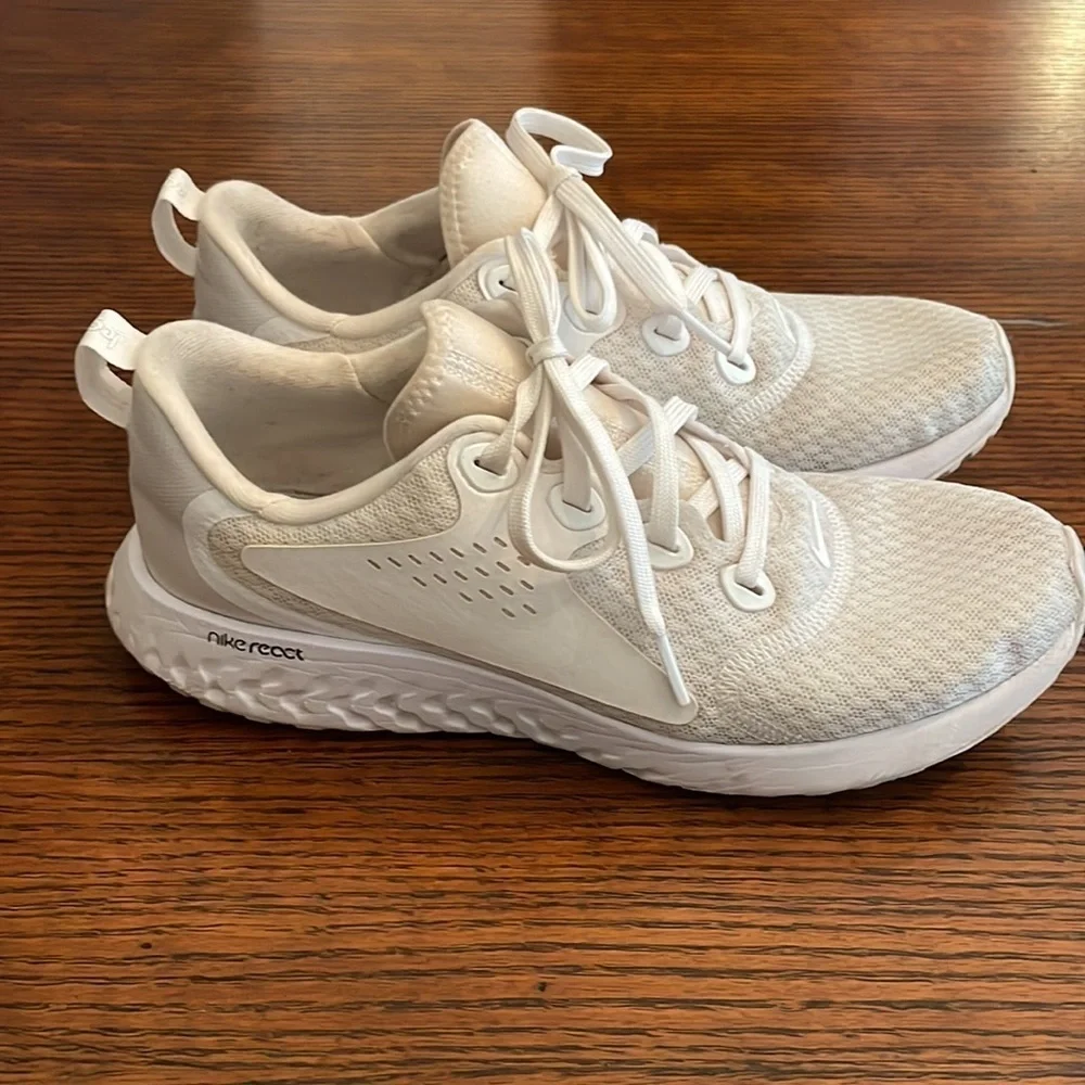 Nike React Women’s white sneakers size 7Y